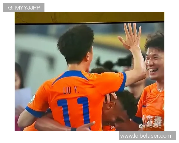 足球传奇时刻:那些让球迷热血沸腾的惊世进球与绝妙助攻 足球传奇时刻:那些让球迷热血沸腾的惊世进球与绝妙助攻