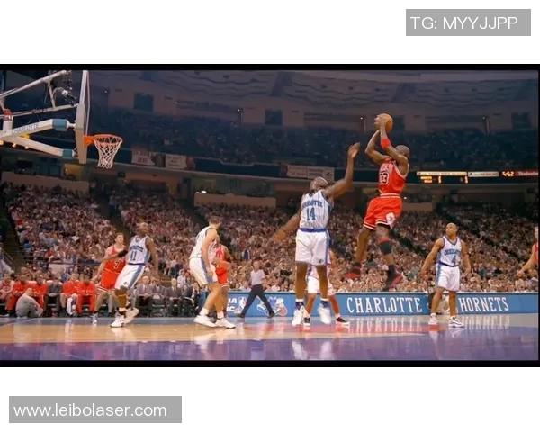 足球巨星与篮球传奇邂逅乔丹共享体育荣耀时刻