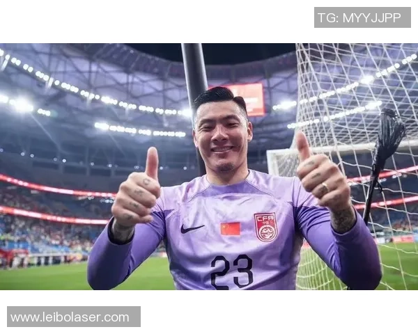 足球巨星眼含泪水全力拼搏背后的辛酸瞬间令人动容