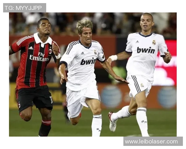 车前摆件足球球星系列精美工艺品展现足坛传奇人物风采